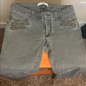 HOLLISTER JEANS SIZE 3 / 26